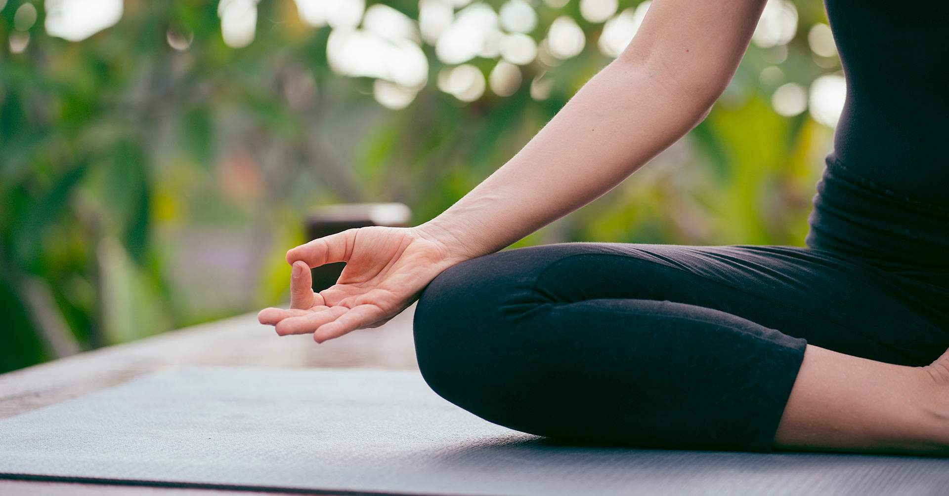 Cómo el yoga complementa la fisioterapia y mejora la recuperación